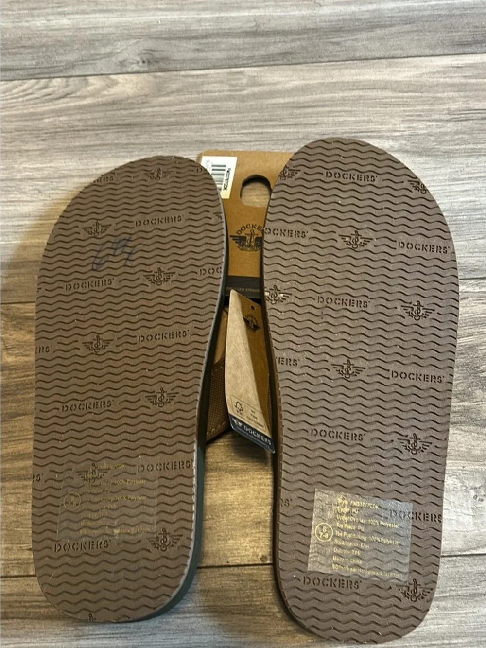 Dockers Men's Brown and Black Flip-Flop Sandals